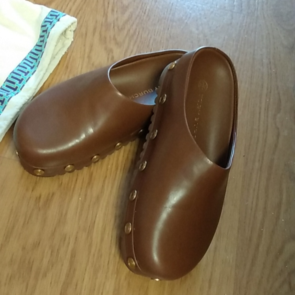 EUC Tory Burch Leather Clogs